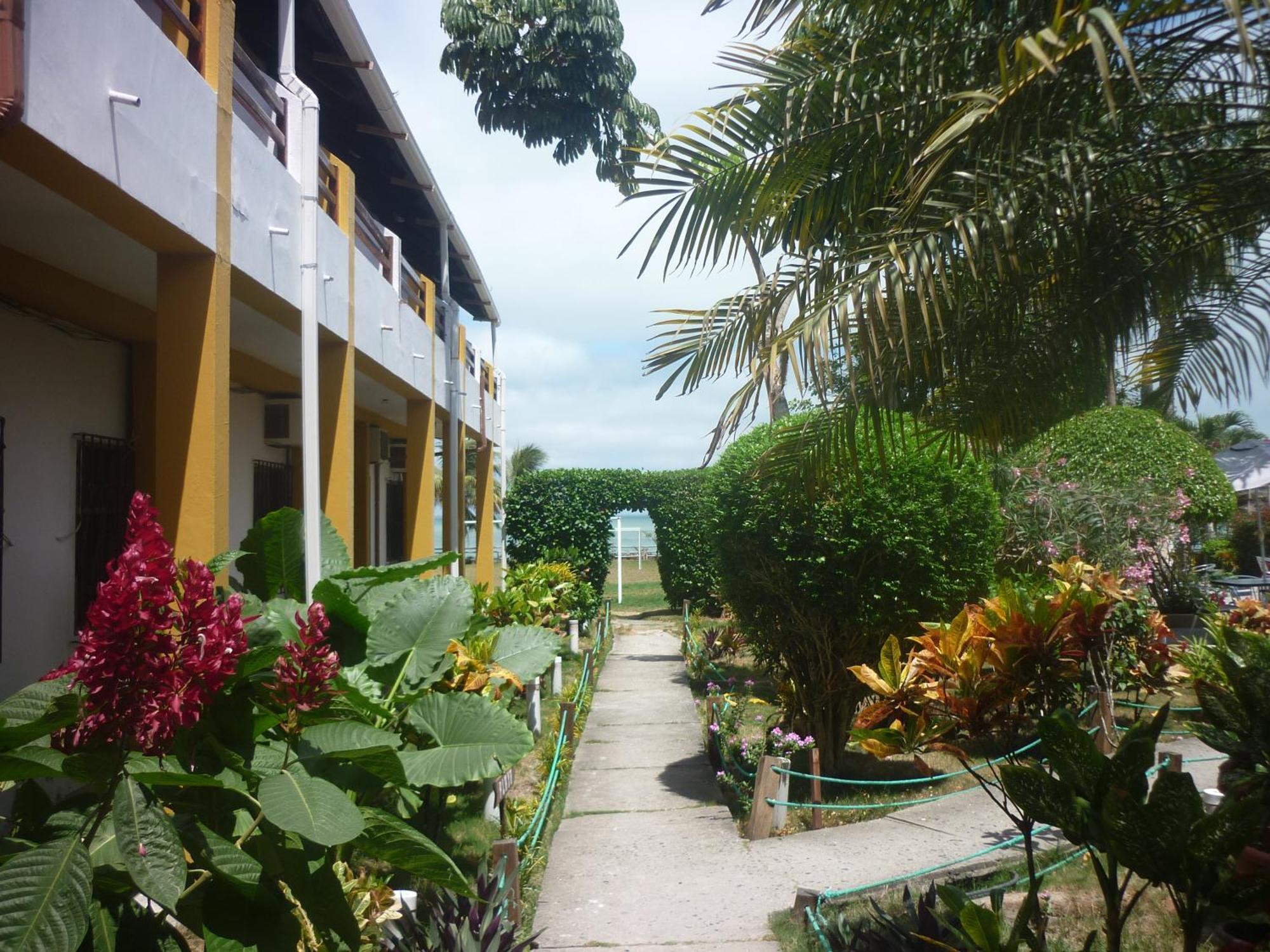 Hotel Puerto Ballesta Tonsupa Buitenkant foto