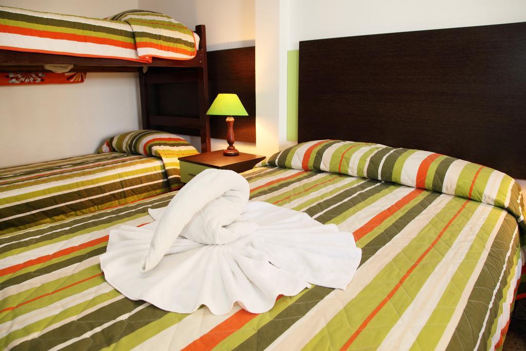 Hotel Puerto Ballesta Tonsupa Buitenkant foto