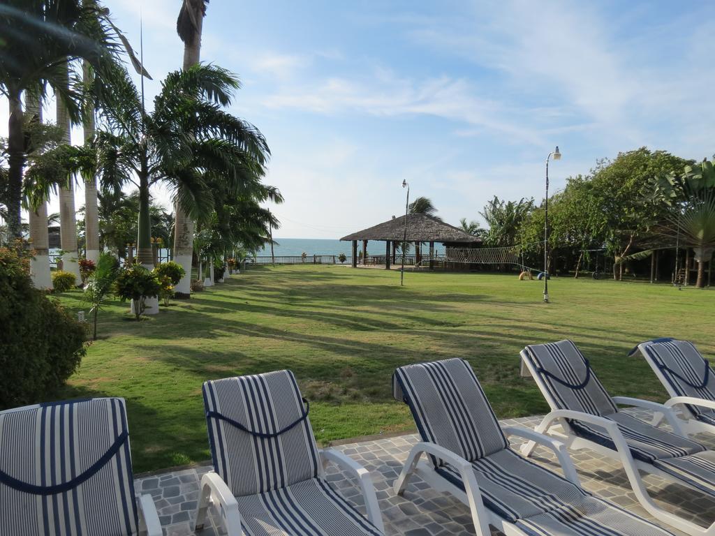 Hotel Puerto Ballesta Tonsupa Buitenkant foto